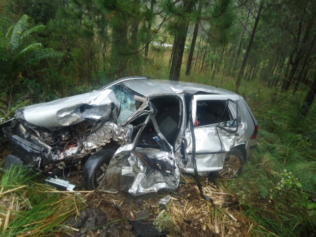 Entre os ocupantes do Golf de Blumenau estava um bebê (Foto: PRF/Divulgação)