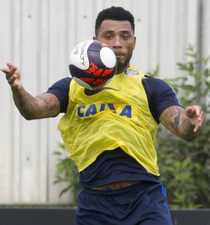 Titulares do Corinthians pela 1ª vez, Kazim e Léo Jabá mesclam gerações