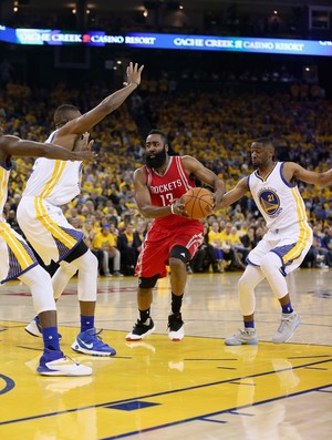 James Harden Warriors x Rockets NBA (Foto: Getty)