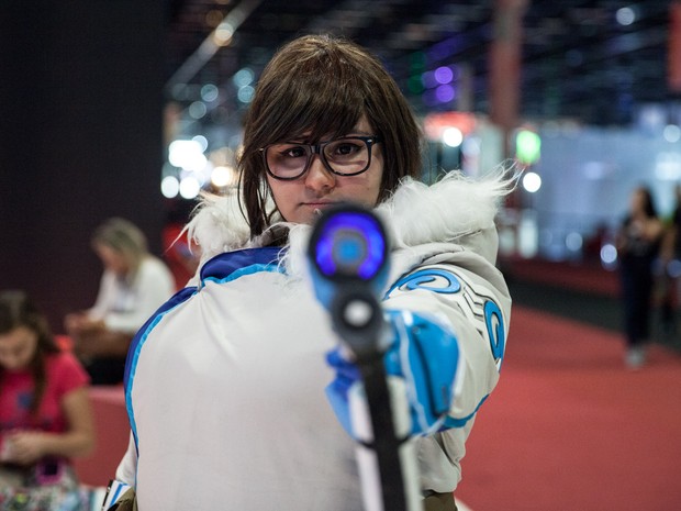 Seja trabalhando ou como visitantes, pessoas vestidas como personagens é algo comum na Brasil Game Show (Foto: Marcelo Brandt/G1) Seja trabalhando ou como visitantes, pessoas vestidas como personagens é algo comum na Brasil Game Show (Foto: Marcelo Brandt/G1)