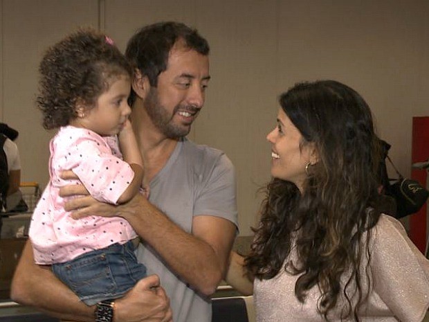 Marcelo Gama chegou ao aeroporto de Vitória, espírito santo, nesta segunda-feira (Foto: Reprodução/TV Gazeta)
