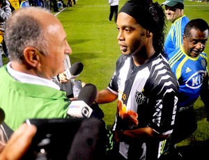 Ronaldinho Gaúcho e Felipão na partida do Palmeiras e Atlético-MG (Foto: Marcos Ribolli / Globoesporte.com)