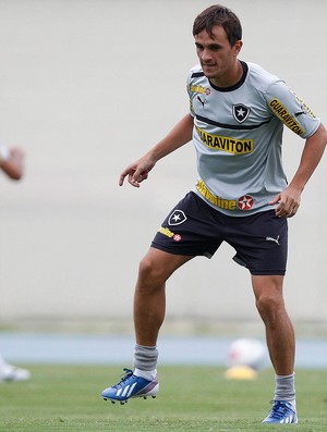 Lucas treino Botafogo (Foto: Wagner Meier/AGIF)