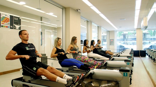 Aula de remo indoor na Bodytech (Foto: Divulgao/Bodytech)