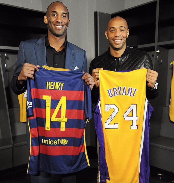Kobe Bryant Thierry Henry camisas NBA (Foto: Reprodução Instagram @NBA)