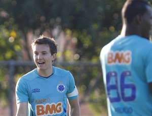 Dagoberto; Cruzeiro; treino; Toca da Raposa II (Foto: Washington Alves / Vipcomm)