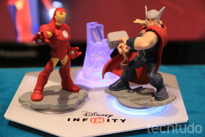 Disney Infinity 2.0 oferece um Kit inicial dos Vingadores (Foto: Lucas Mendes/ TechTudo) Disney Infinity 2.0 oferece um Kit inicial dos Vingadores (Foto: Lucas Mendes/ TechTudo)
