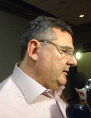 Gobbi anuncia a saída de Mano