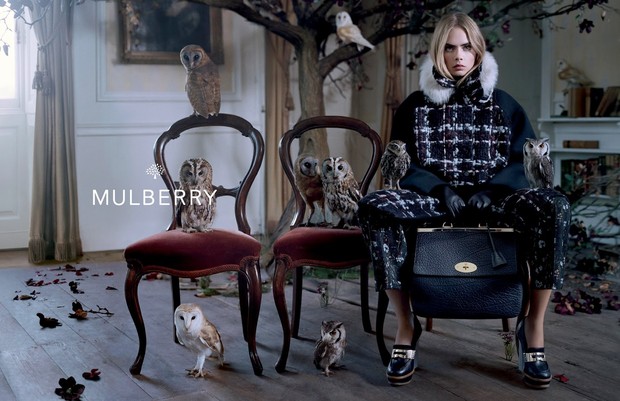 Cara Delevingne em campanha da Mulberry (Foto: Divulgação)