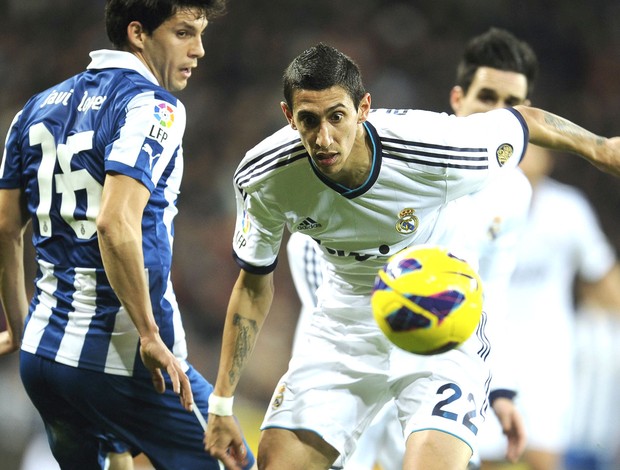 Di Maria e Javier Lopez, Real Madrid e Espanyol (Foto: Agência AFP)