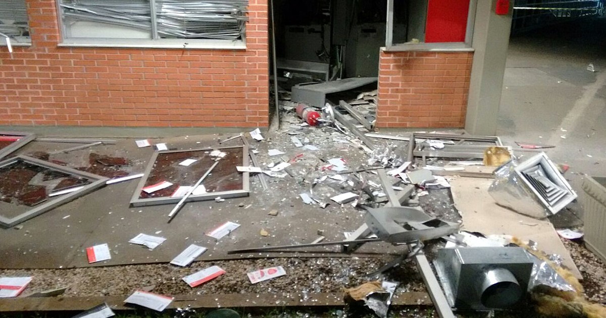 G Suspeitos Explodem Caixa Eletr Nico Dentro De Empresa Em Araras