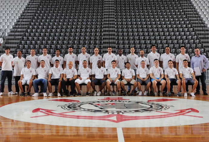 Após mudanças no elenco, técnico do Corinthians projeta ano de sucesso