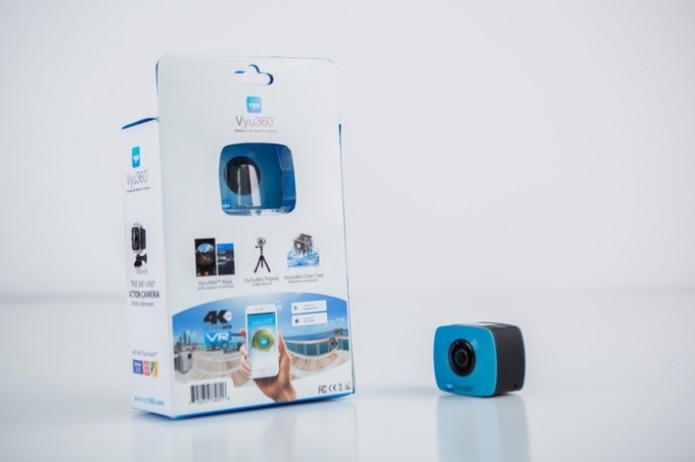 A camera ainda vem acompanhada de tripé e case a prova dágua (Foto: Divulgação/Vyu360)