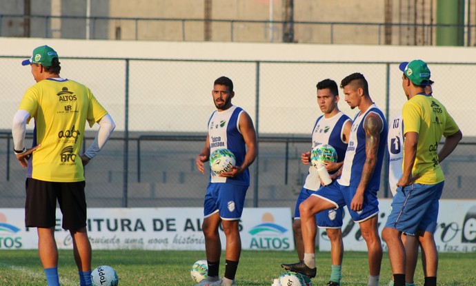 Treino Altos - Lindolfo Monteiro (Foto: Joana D'arc Cardoso) Treino Altos - Lindolfo Monteiro (Foto: Joana D'arc Cardoso)