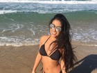Munik Nunes sensualiza à beira mar após noitada em Fortaleza