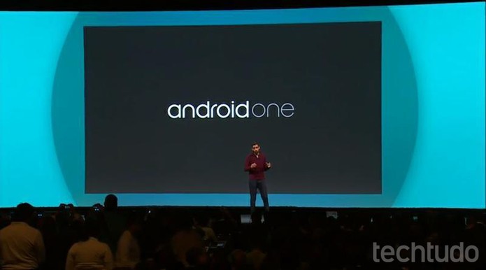 AndroidOne, uma iniciativa de Android baixo-custo, é apresentado na Google I/O (Foto: Reprodução / Google) AndroidOne, uma iniciativa de Android baixo-custo, é apresentado na Google I/O (Foto: Reprodução / Google)