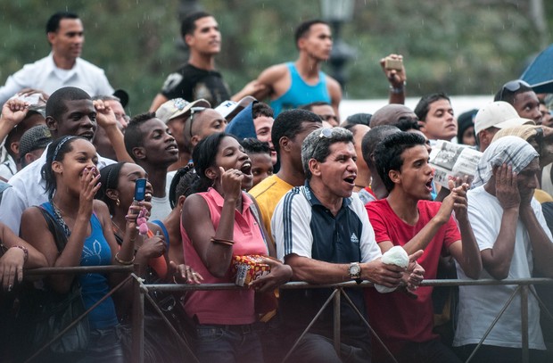 Jay-Z e Beyoncé causam tumulto em Cuba (Foto: STR/Agência AFP)