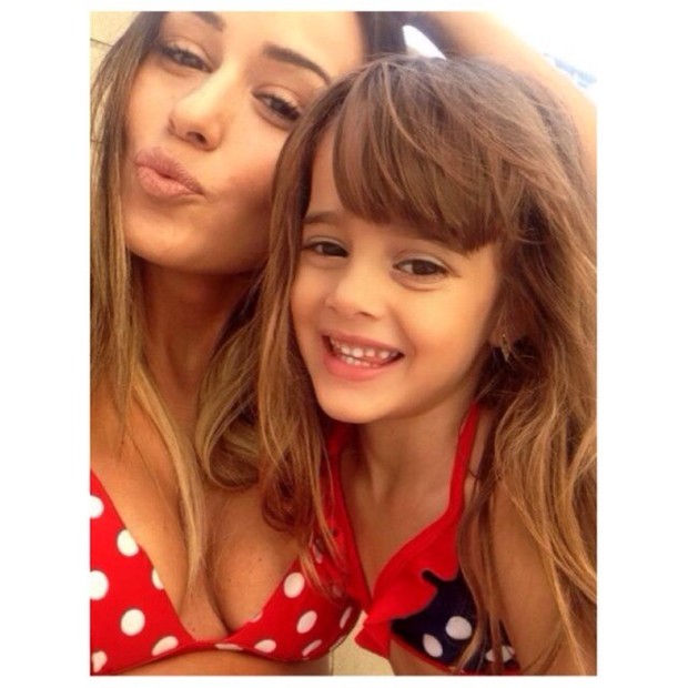 Leticia e a filha (Foto: Reprodução/Instagram)