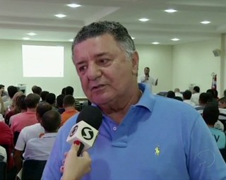 O tema do encontro foi " de olho na copa 2014, com Arnaldo Cézar Coelho". (Foto: Reprodução RJTV 2ª Edição)