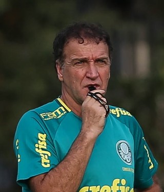 Cuca revela dica a Tite e brinca sobre Jesus: 