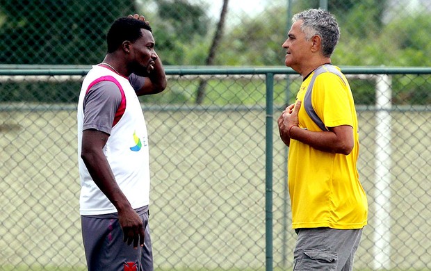 Gaúcho e Tenório no treino do Vasco (Foto: Cezar Loureiro / Agência O Globo)