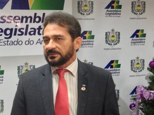 Deputado Keka Cantuária não descartou voto secreto (Foto: Abinoan Santiago/G1)
