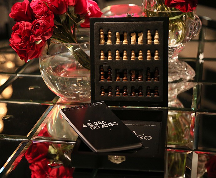 Os comvidados ganharão um lindo jogo de xadrez como brinde (Foto: Isabella Pinheiro/Gshow)