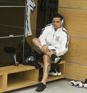 Aos 26, Fagner ainda quer voltar a jogar na Europa: 