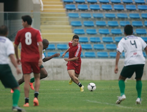 Amistoso Osvaldo Ganso (Foto: Natinho Rodrigues/Agência Diário)