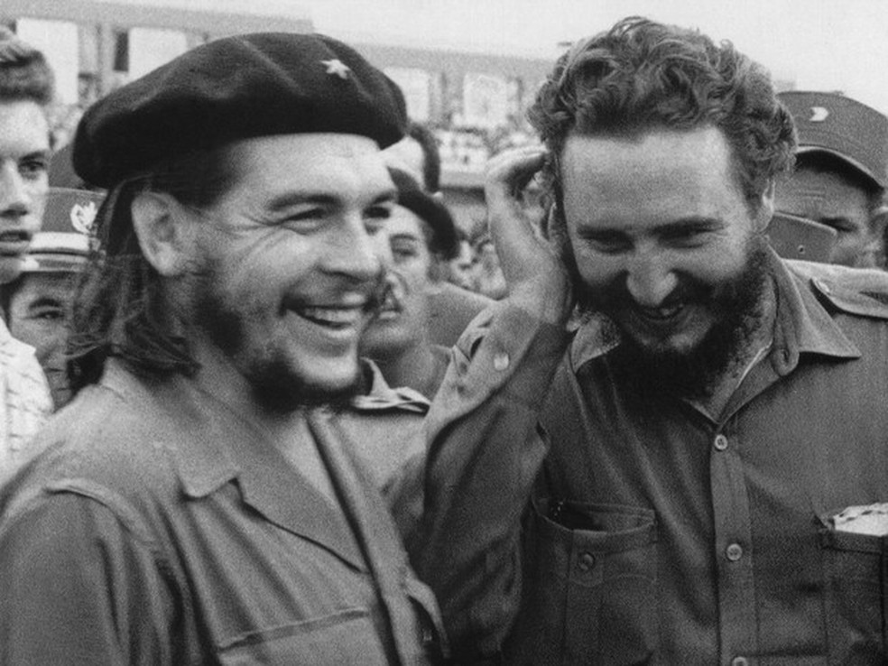 Fidel Castro e Che Guevara foram companheiros na Revolução Cubana  (Foto: Cuba's Council of State Archive/AFP)