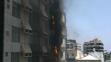 Incêndio atinge prédio em Ipanema; vídeo (Paulo Piles Cegalla / VC no G1)