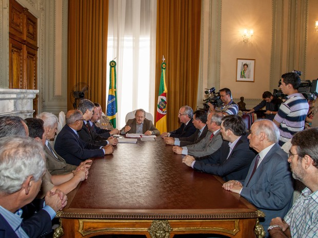 Governador Tarso Genro sanciona Projeto de Lei sobre Prevenção e Proteção Contra Incêndio (Foto: Caco Argemi/Palácio Piratini)