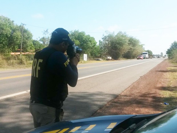 Outros 116 veículos foram flagrados acima da velocidade máxima permitida (Foto: Divulgação/PRF)