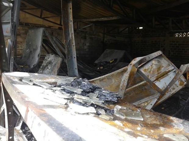 Fábrica ficou destruída em Lagoa da Prata;prejuízo é de aproximadamente R$ 2 milhões (Foto: Alaim de Oliveira/Divulgação) Fábrica ficou destruída em Lagoa da Prata;prejuízo é de aproximadamente R$ 2 milhões (Foto: Alaim de Oliveira/Divulgação)