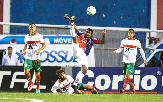 Parana X Portuguesa (Foto: Joka Madruga / Agência estado)