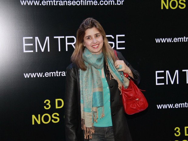 Milena Ceribelli na estreia do filme "Em Transe" (Foto: Isac Luz / EGO)