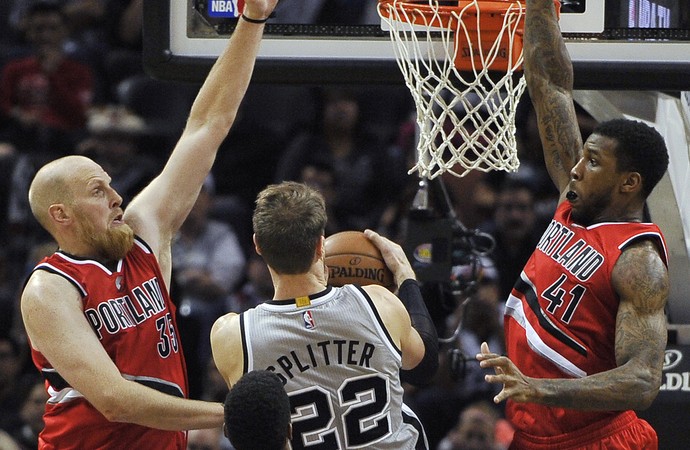 Tiago Splitter San Antonio x Portland NBA - AP (Foto: AP)