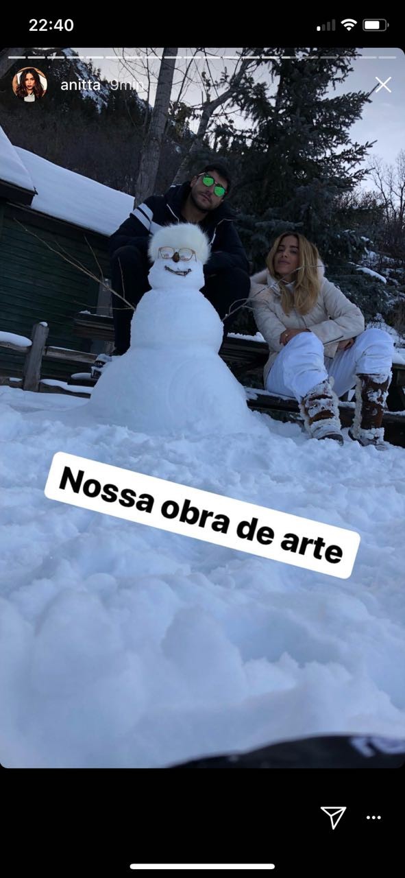 Anitta na neve (Foto: Reprodução Instagram)