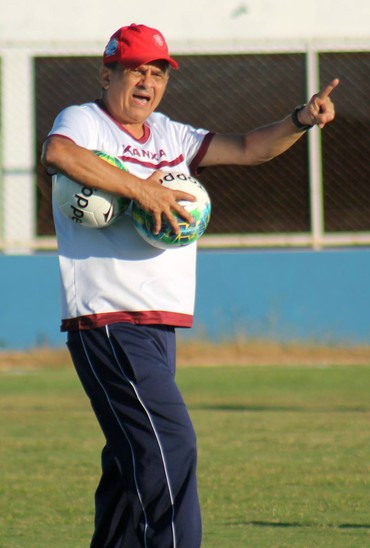 América-RN - Francisco Diá, técnico (Foto: Canindé Pereira/América FC/ Divulgação)