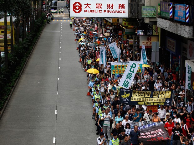  Protesto a favor de livreiro Lam Wing-kee, um dos cinco livreiros de Hong Kong que foi detido por autoridades chinesas  (Foto: Isaac Lawrence/AFP)