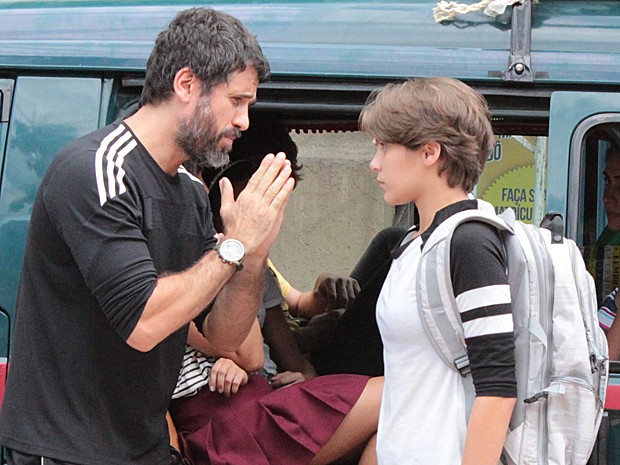 Gael se despede de Karina e pede juízo a filha (Foto: Rodrigo Dau/Gshow) Gael se despede de Karina e pede juízo a filha (Foto: Rodrigo Dau/Gshow)