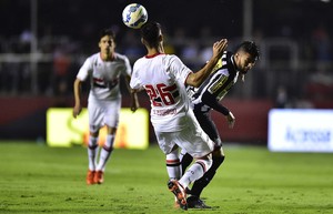 São Paulo x Santos (Foto: Marcos Ribolli)