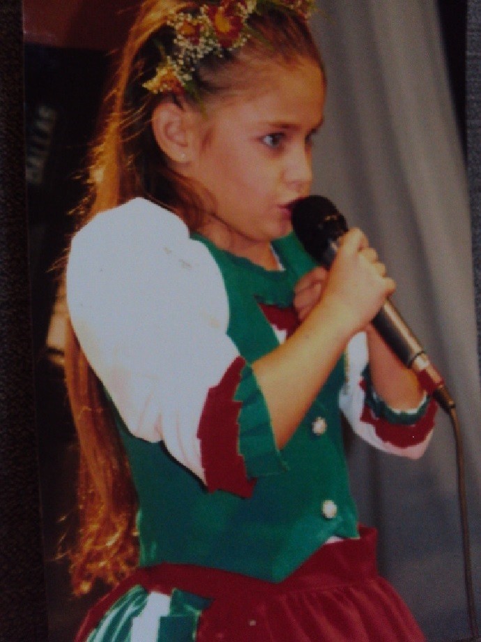 A primeira apresentação dela em um festival italiano foi aos seis anos (Foto: Arquivo pessoal)