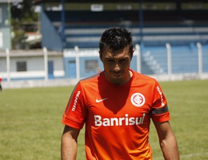 Dátolo, meia do Inter em Gramado (Foto: Diego Guichard / GLOBOESPORTE.COM)