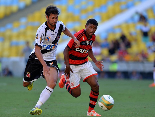 Pedro Ken e Márcio Araújo Vasco x Flamengo (Foto: André Durão)