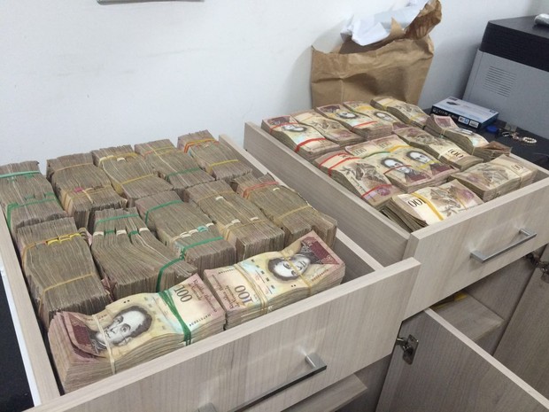 PF apreende 27 malas em MT com R$ 31 milhões em moeda venezuelana (Foto: Assessoria/Polícia Federal de MT)
