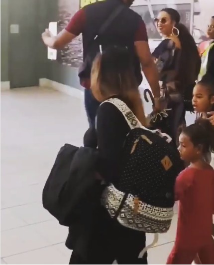 Beyoncé e Jay Z desembarcam na África com os filhos (Foto: Instagram) Beyoncé e Jay Z desembarcam na África com os filhos (Foto: Instagram)