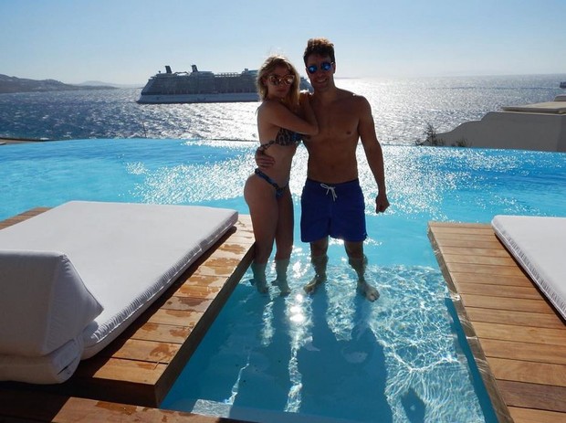 Bárbara Evans com o namorado na Grécia (Foto: Reprodução/Instagram)