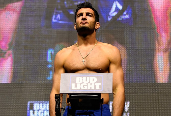 Gegard Mousasi pesagem TUF 23 Finale (Foto: Getty Images) Gegard Mousasi pesagem TUF 23 Finale (Foto: Getty Images)