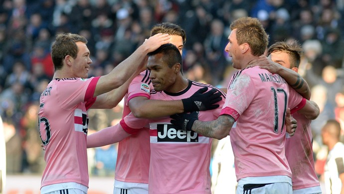 Alex Sandro, Udinese x Juventus (Foto: Dino Panato / Getty Images)